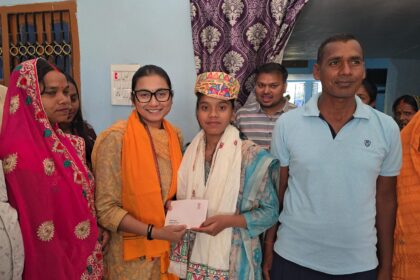 समस्तीपुर सांसद ने सत्या कुमारी से मिलकर दी बधाई