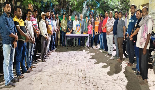 जयनगर में रामदेव मांझी के निधन पर श्रद्धांजलि सभा का हुआ आयोजन