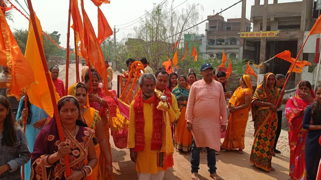 भव्य पालकी यात्रा