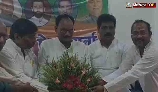 बिहार में जातीय जनगणना पर सियासी घमासान, श्रेय लेने की होड़