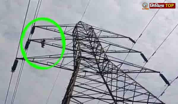 बोकारो में डीवीसी ट्रांसमिशन पोल से लटका हुआ मिला युवक का शव