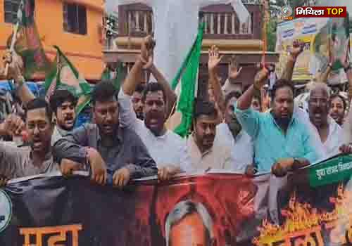 युवा राजद दरभंगा ने मुख्यमंत्री का फूंका पुतला