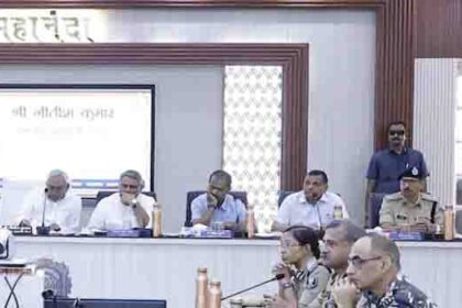 सीएम ने की सीमावर्ती जिलों की सुरक्षा व्यवस्था को लेकर समीक्षा बैठक