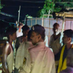 बदमाशों ने पुलिस टीम पर किया हमला, फंस गए इंस्पेक्टर, फिर ऐसे बचाई जान