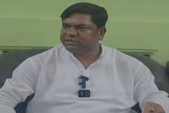 मुजफ्फरपुर में कार्यकर्ताओं से मिले मुकेश सहनी, दलितों पर हो रहे अन्याय पर जताया गुस्सा