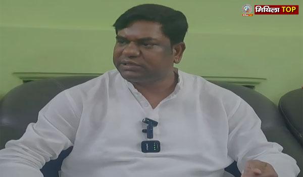 मुजफ्फरपुर में कार्यकर्ताओं से मिले मुकेश सहनी, दलितों पर हो रहे अन्याय पर जताया गुस्सा
