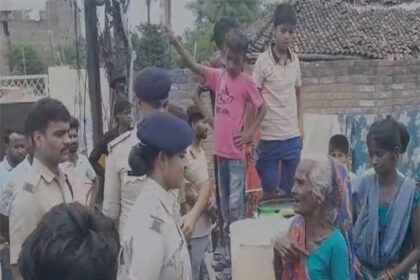 मुजफ्फरपुर में पीने के पानी के लिए हाहाकार, लोगों ने किया सड़क जाम