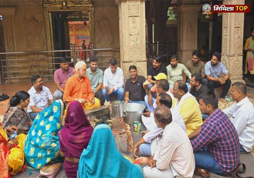 शिबू सोरेन के स्वास्थ्य लाभ के लिए गढ़देवी मंदिर में की गयी हवन पूजा