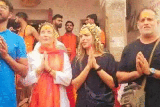 Shravani Mela - ऑस्ट्रेलिया से बाबाधाम पहुंची शिव भक्ति , विदेशी श्रद्धालुओं ने किया जल अर्पण