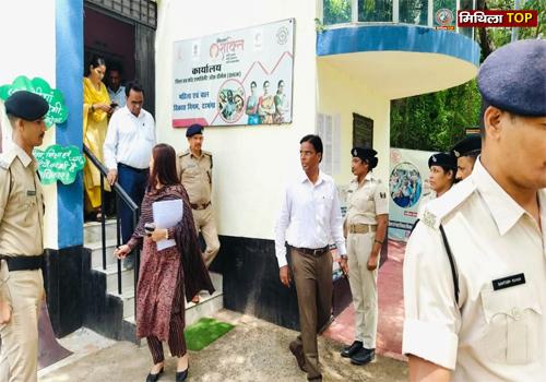 डीएम कौशल कुमार और सिटी एसपी ने सखी वन स्टॉप सेंटर का किया निरीक्षण