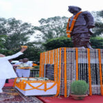 बिहार के पूर्व मुख्यमंत्री की जयंती पर राज्यपाल और मुख्यमंत्री ने दी श्रद्धांजलि
