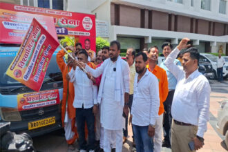 राजकुमार चौबे ने सनातन जागरण रथयात्रा को हरी झंडी दिखाकर किया रवाना