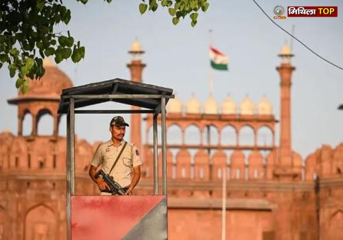 15 अगस्त से पहले लाल किले की सुरक्षा में बड़ी चूक, 7 पुलिसकर्मी सस्पेंड