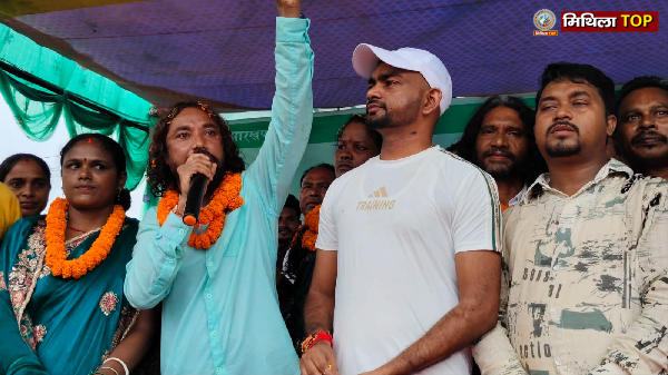 Jharkhand News: निर्मल महतो का 38वां शहादत दिवस, भीगते हुए जुटा जनसैलाब