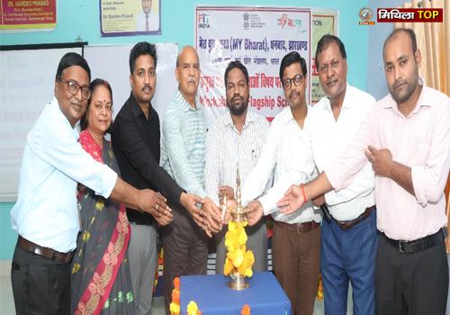 सर्वमंगला पब्लिक स्कूल में कार्यशाला व पौधारोपण कार्यक्रम का आयोजन