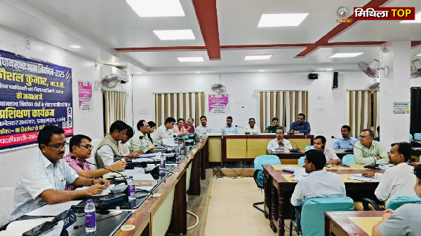 Bihar News: बिहार विधानसभा चुनाव 2025, दरभंगा डीएम ने की तैयारियों की समीक्षा