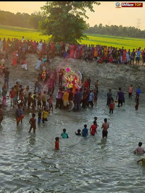 Darbhanga News: अलीनगर मिल्की टोला में धूमधाम से संपन्न हुआ गणेश विसर्जन शोभायात्रा में उमड़ा जनसैलाब