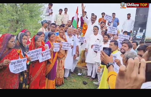 Bihar News: मुजफ्फरपुर में बापू की प्रतिमा पर बीजेपी का पट्टा और झंडा, राजद विधायक ने जताई आपत्ति