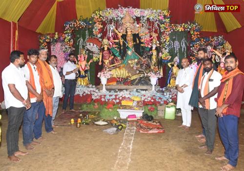 पप्पू सिंह ने किया विभिन्न दुर्गा पूजा पंडालों का दौरा, श्रद्धालुओं से की मुलाकात