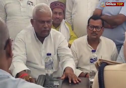 माई बहिन मान योजना का फोर्म भरा रहें राजद कार्यकर्ता को पुलिस ने लिया हिरासत में