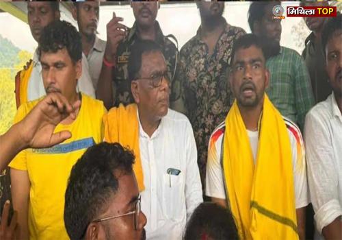 'रेल टेका डोहोर छेका' आंदोलन को समर्थन देने पहुंचे जयराम महतो