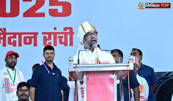 सीएम हेमंत सोरेन मोरहाबादी मैदान में आयोजित 'करम पूर्व संध्या समारोह' कार्यक्रम में हुए शामिल