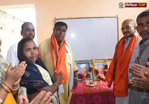 Darbhanga News: गुरुकुलम विद्या मंदिर के प्रांगण में मनाई गई गांधी-शास्त्री जयंती