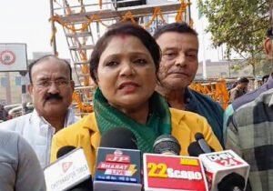 धनबाद रेलवे स्टेशन परिसर में मनाई गयी विनोद बिहारी महतो की पुण्य तिथि