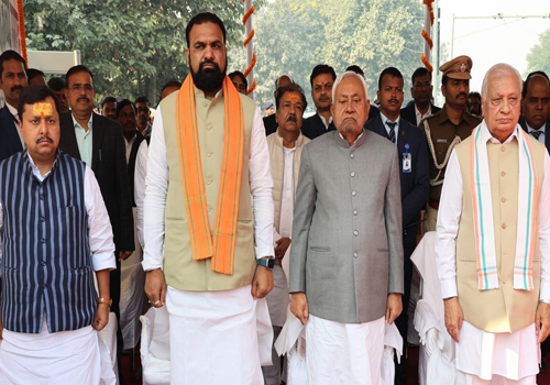 सरदार पटेल की पुण्यतिथि पर पटना में राजकीय सम्मान के साथ दी गई श्रद्धांजलि