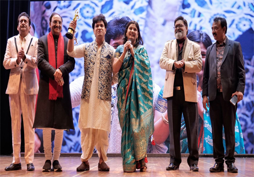 2nd Uttarakhandi Film Award 2025: हिमालयन कल्चरल सेंटर में चमका उत्तराखंडी सिनेमा, 26 कैटेगरी में हुए सम्मान