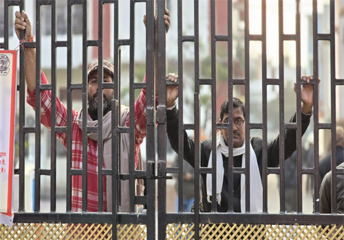 दरभंगा नगर निगम में भ्रष्टाचार पर बवाल, पार्षद ने जड़ दिया ताला