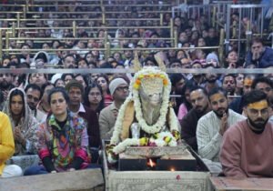 भस्म आरती में एक साथ नजर आए शिवानी शर्मा और विराट कोहली
