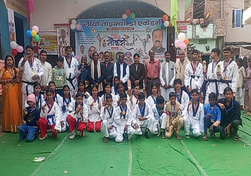 पटना में ताइक्वान्डो खिलाड़ियों का खेल सम्मान समारोह आयोजित