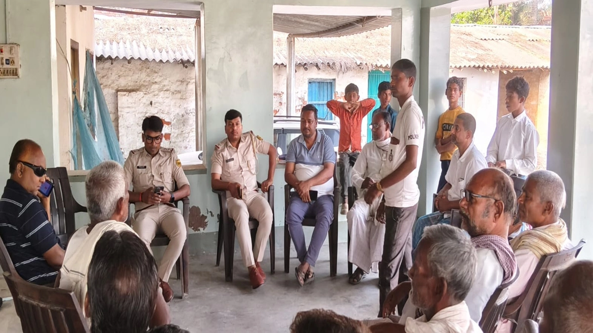 अलीनगर में शांति समिति की बैठक, त्योहारों को लेकर पुलिस की बड़ी अपील