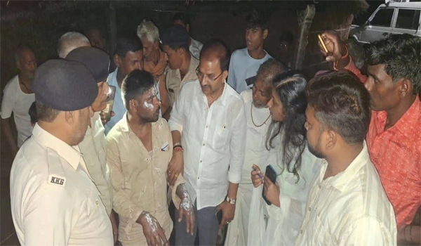 Alinagar Fire News: अलीनगर में आग का कहर, 2 परिवार बर्बाद, लापरवाही पर फूटा गुस्सा