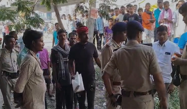 रामचन्द्रपुर बाजार में मिला अधजला शव, हत्या कर पहचान मिटाने की आशंका