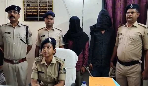 नालंदा में KTM बाइक से भारी मात्रा में अवैध हथियार बरामद