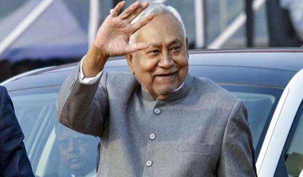 Nitish Kumar Resigns: नीतीश कुमार ने अचानक दिया इस्तीफा, अब कौन बनेगा CM?