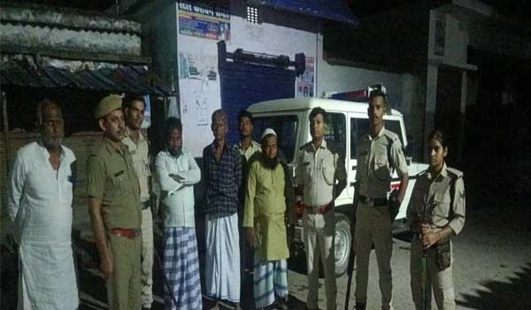 अलीनगर पुलिस की बड़ी कार्रवाई, NBW वारंट में तीन वारंटी गिरफ्तार