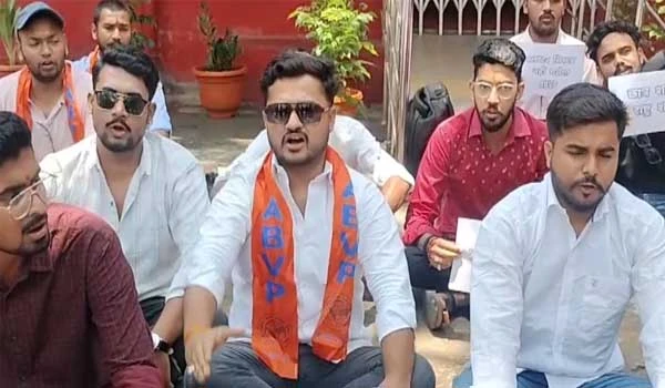Ranchi University: क्लस्टर सिस्टम से रुका नामांकन, छात्र संगठनों ने शुरू किया विरोध