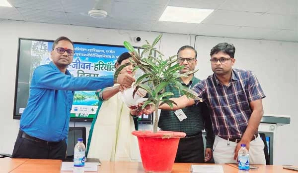 दरभंगा इंजीनियरिंग कॉलेज में “जल जीवन हरियाली दिवस” पर बड़ी पहल
