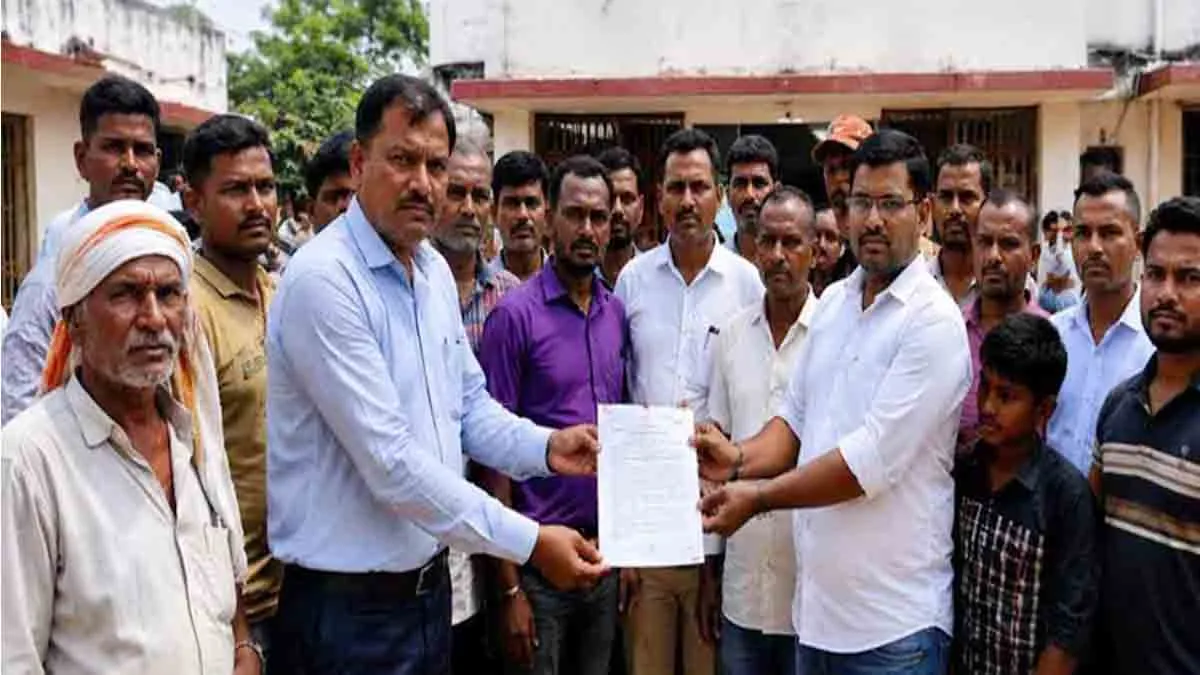 Darbhanga Electricity Crisis: People of Jale are suffering from power cuts and low voltage.