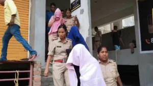 Spa Raid in Darbhanga: Several young men and women detained from Siya Spa Salon in Darbhanga.