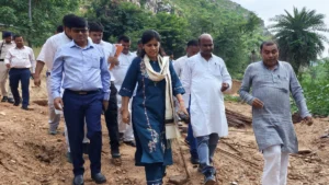 Brahmakund, Rajgir: Ancient relics discovered during excavation at Rajgir's Brahmakund; ASI to conduct an investigation.