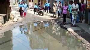 Darbhanga Hospital Road: Waterlogging makes life difficult for residents in Darbhanga.
