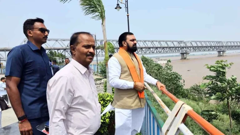 Flood Alert Bihar: बिहार में बाढ़ का खतरा, CM सम्राट चौधरी ने लिया जायजा